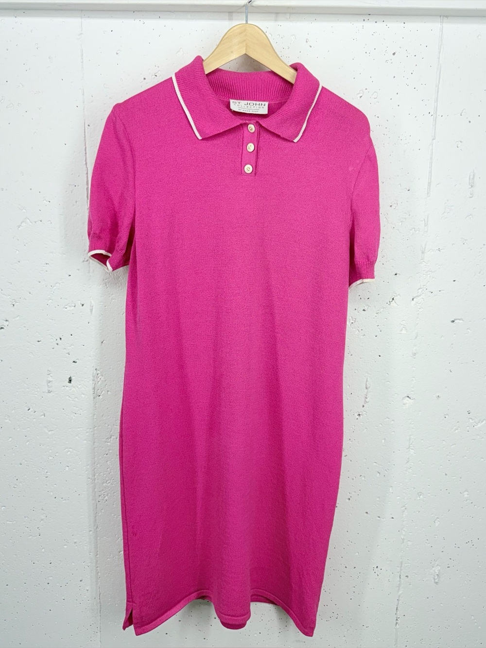 St. John Collection Women’s Size 12 Hot Pink Knit Dress Read